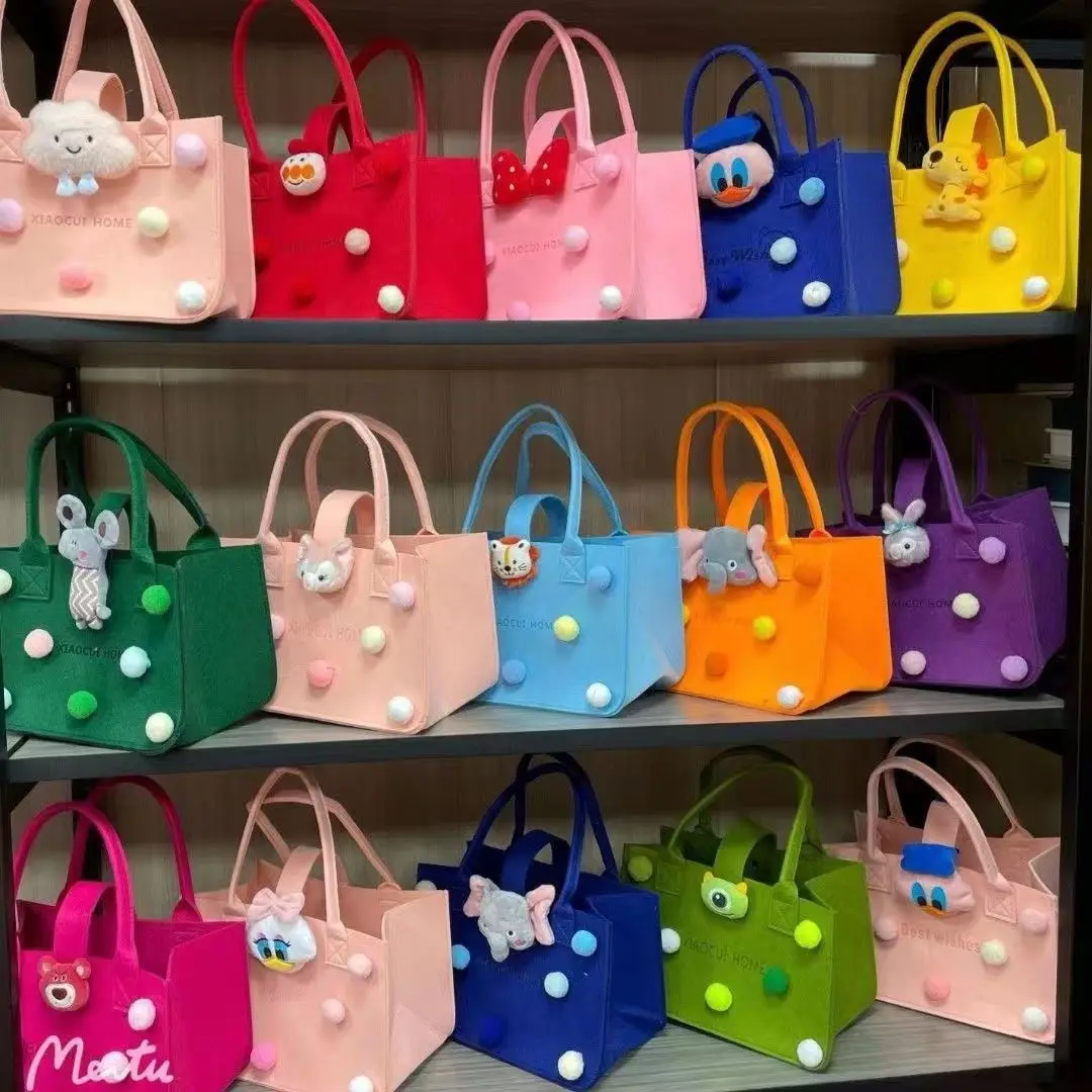 Cartoon bag Mummy bag Gift shopping bag Girl bag Felt handbag Donald Duck Melody storage bag
Cartoon bag Mummy bag Gift shopping bag Girl bag Felt handbag Donald Duck Melody storage bag