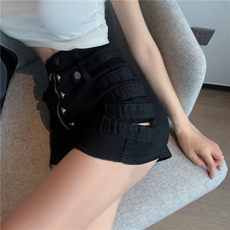Fashion ripped jeans women 2022 summer new Korean version high waist all-match thin straight wide leg pants trend
Fashion ripped jeans women 2022 summer new Korean version high waist all-match thin straight wide leg pants trend