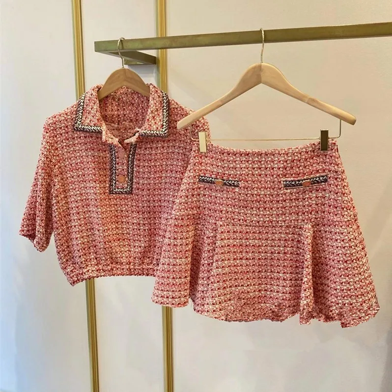 Spring and Summer 2022 New Casual Elegant Sweet French Style Small Fragrance Lapel Jacket + Knitted High Waist Pleated Skirt
Spring and Summer 2022 New Casual Elegant Sweet French Style Small Fragrance Lapel Jacket + Knitted High Waist Pleated Skirt