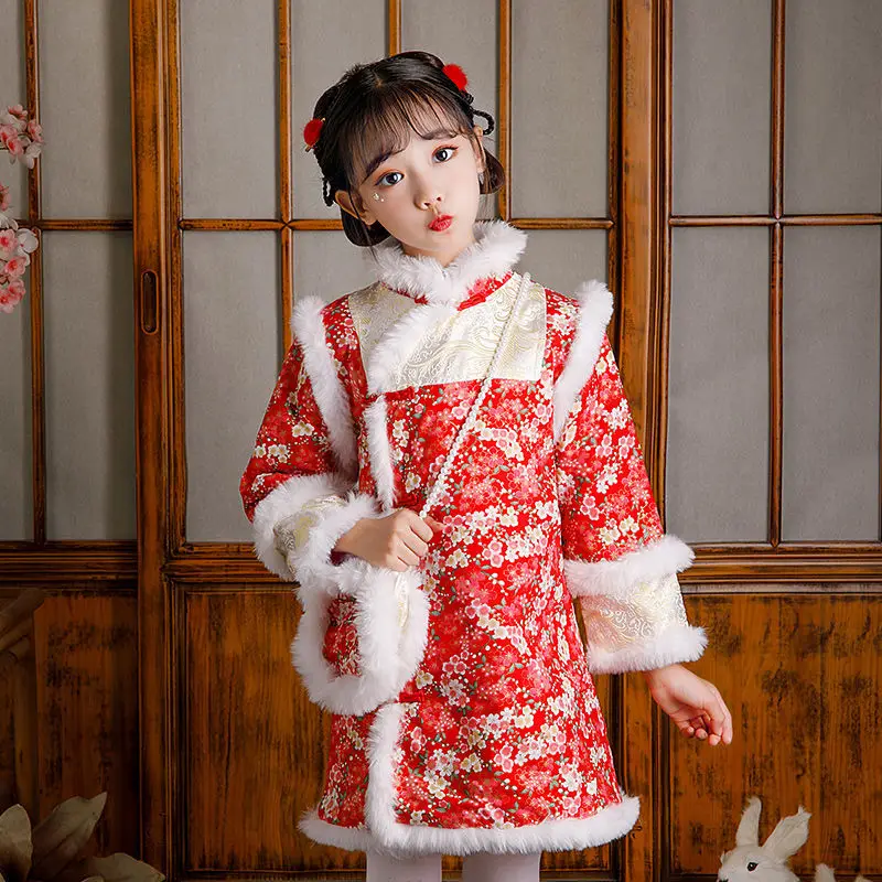 Chinese Cheongsam Hanfu Girls Children Plush Warm Thicken Vintage Handmade Embroidery Pattern New Year Garments Costumes 2023
Chinese Cheongsam Hanfu Girls Children Plush Warm Thicken Vintage Handmade Embroidery Pattern New Year Garments Costumes 2023