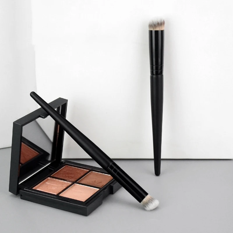 1Pcs Angled Contour Concealer Makeup Brush Portable Eye Nose Shadow Face Detailing Beauty Tools for Salon Women Home Use
1Pcs Angled Contour Concealer Makeup Brush Portable Eye Nose Shadow Face Detailing Beauty Tools for Salon Women Home Use