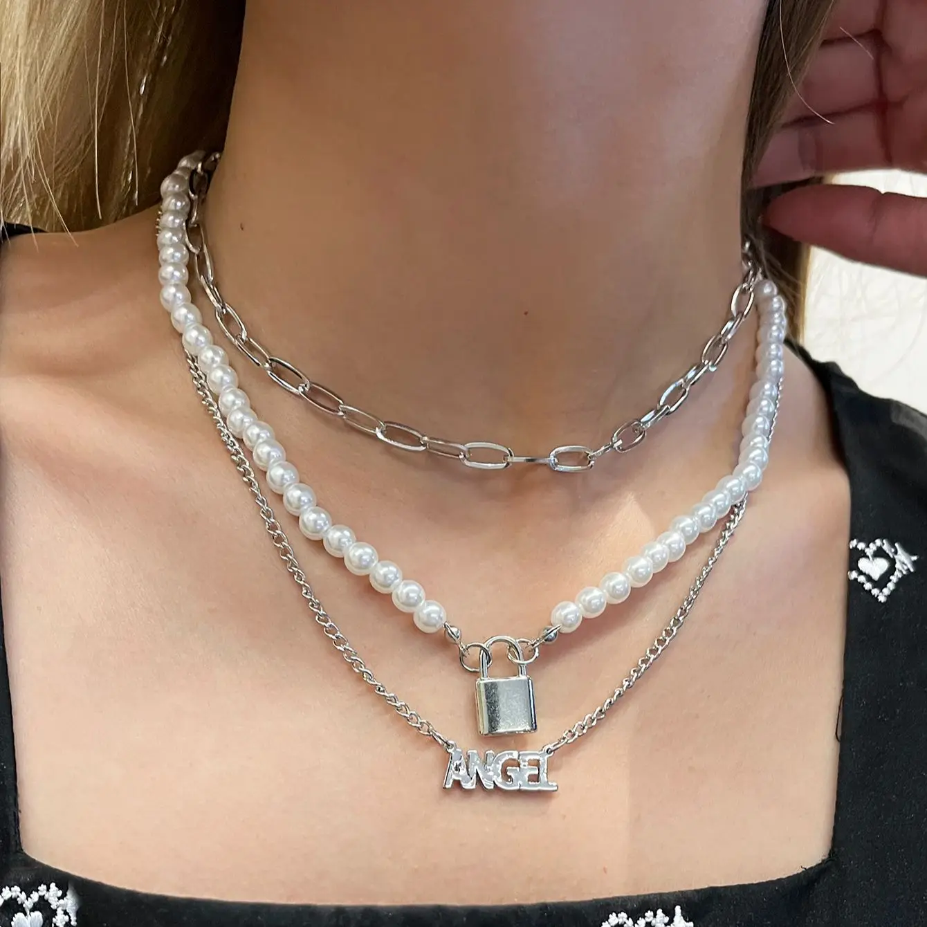 Stillgirl 3 Layer Punk Silver Color Chain Lock Pendant Necklace for Women Grunge Kpop Pearl Couple Choker Vintage Jewelry Collar
Stillgirl 3 Layer Punk Silver Color Chain Lock Pendant Necklace for Women Grunge Kpop Pearl Couple Choker Vintage Jewelry Collar
