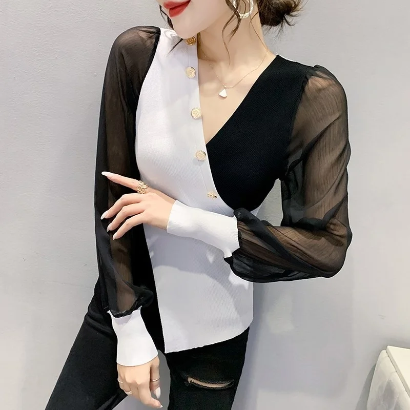 #5853 Spring 2022 Spliced Color Chiffon Long Sleeve T Shirt Women V-neck Buttons Sexy Elastic Knitted T-shirt Femme Korean Style
#5853 Spring 2022 Spliced Color Chiffon Long Sleeve T Shirt Women V-neck Buttons Sexy Elastic Knitted T-shirt Femme Korean Style