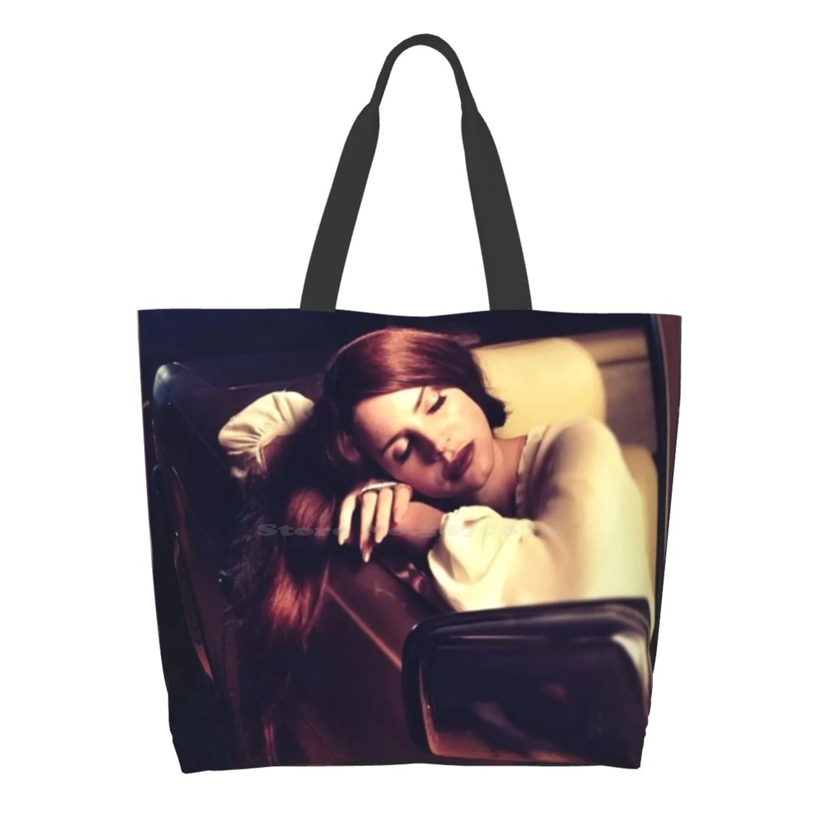 Lana Sleep In Car Ladies Casual Handbag Tote Bag Reusable Large Capacity Red Brown Movie Del Car Music Rey Handsome Beauty
Lana Sleep In Car Ladies Casual Handbag Tote Bag Reusable Large Capacity Red Brown Movie Del Car Music Rey Handsome Beauty