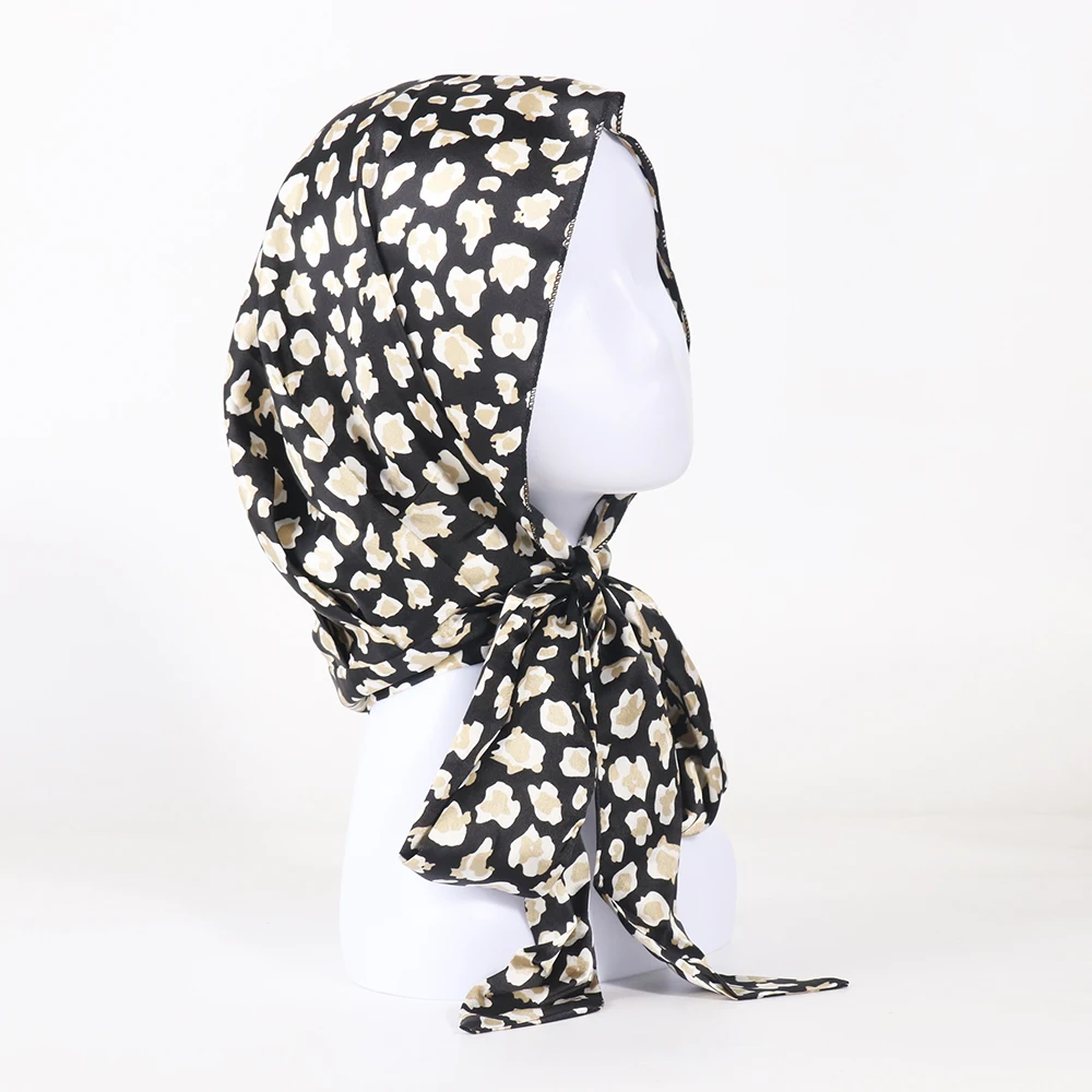 2022 Turbante Headscarf Scarf Designer Hijab Accessoires Kerchief Neck Silk Head Scarves Bandana Handkerchief Hijabs For Woman
2022 Turbante Headscarf Scarf Designer Hijab Accessoires Kerchief Neck Silk Head Scarves Bandana Handkerchief Hijabs For Woman