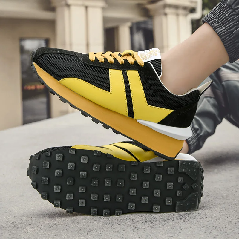 Large men's sports shoes lightweight breathable running shoes Zapatillas men's casual shoes couple shoes unisex Zapatos Hombre
Large men's sports shoes lightweight breathable running shoes Zapatillas men's casual shoes couple shoes unisex Zapatos Hombre