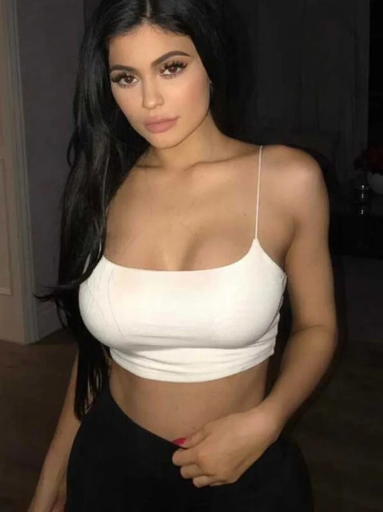 Женский укороченный топ с открытой спиной, черный бесшовный бюстгальтер без рукавов, лето 2022 
Женский укороченный топ с открытой спиной, черный бесшовный бюстгальтер без рукавов, лето 2022