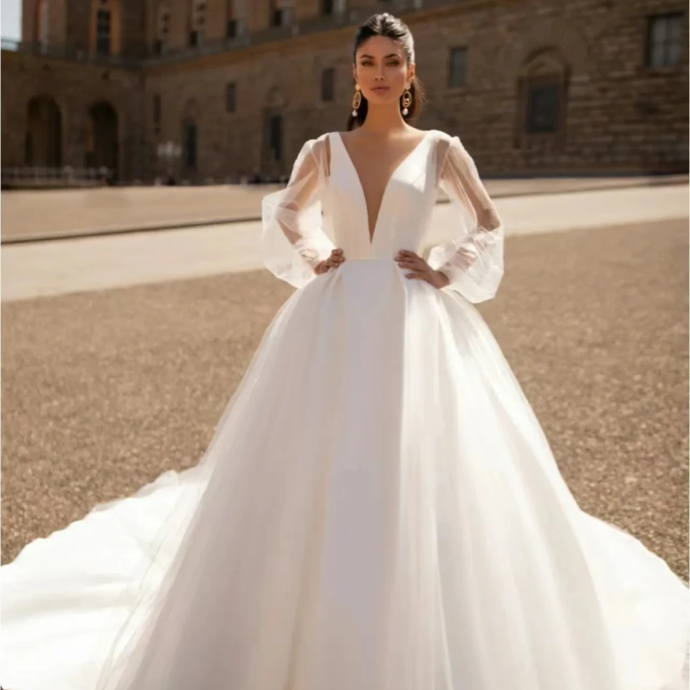 Classic Gorgeous Wedding Dresses V-Neck Backless Sexy Bridal Gowns Puff Sleeves Satin Robes 2024 vestidos para mujer Appliques
Classic Gorgeous Wedding Dresses V-Neck Backless Sexy Bridal Gowns Puff Sleeves Satin Robes 2024 vestidos para mujer Appliques