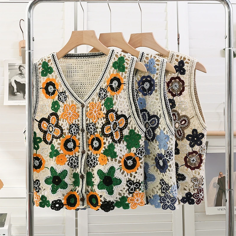 Boring Honey Bead Embroidery Fashion Women Blouses V-Neck Colored Flowers Women's T-Shirt Single-Breasted Hollow Out Vest Tops 
Boring Honey Bead Embroidery Fashion Women Blouses V-Neck Colored Flowers Women's T-Shirt Single-Breasted Hollow Out Vest Tops