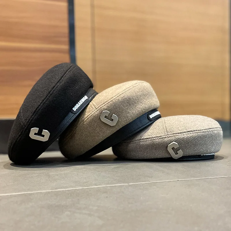 Woolen Fabric Metal C Letter Logo Female Beret All-match British Retro Painter Women's Hat Trend Military Hat for Women
Woolen Fabric Metal C Letter Logo Female Beret All-match British Retro Painter Women's Hat Trend Military Hat for Women