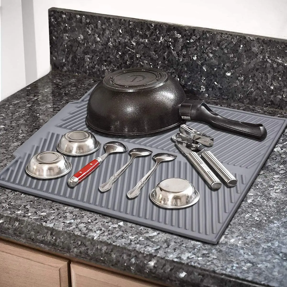 Silicone Dish Drying Mat Kitchen Drainer Mat Protection Heat Resistant Counter Top Mat Sink Non Slip Dish Draining Tool
Silicone Dish Drying Mat Kitchen Drainer Mat Protection Heat Resistant Counter Top Mat Sink Non Slip Dish Draining Tool