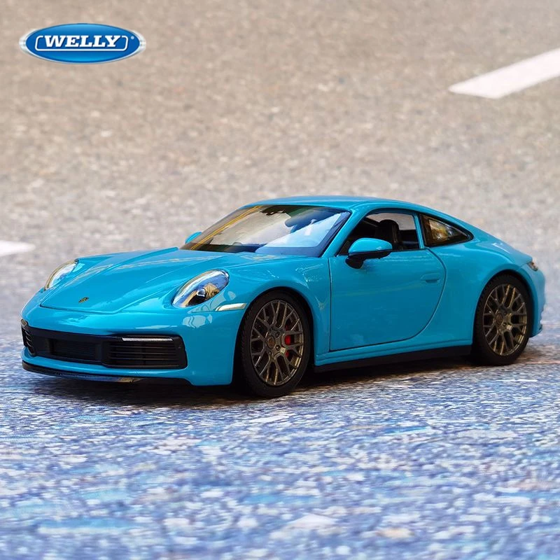 Модель спортивного автомобиля Welly 1:24 модель литая и Игрушечная модели женской