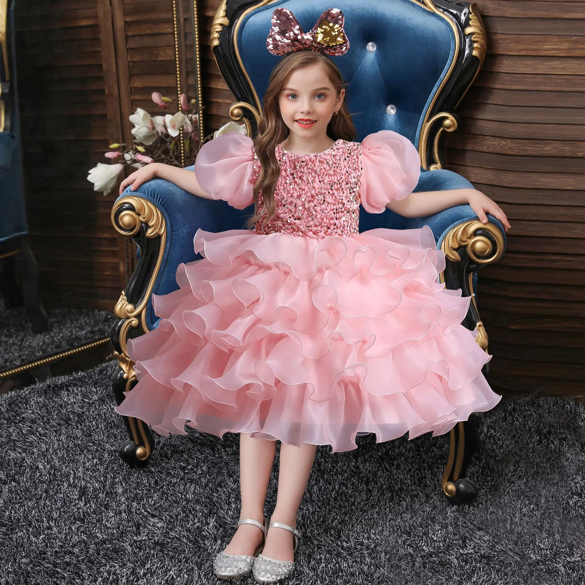 New European Children's Bubble Sleeve Sequin Gauze Fluffy Princess Dress Wedding Dress Show Host Performance Dress Ball Gown Set
New European Children's Bubble Sleeve Sequin Gauze Fluffy Princess Dress Wedding Dress Show Host Performance Dress Ball Gown Set