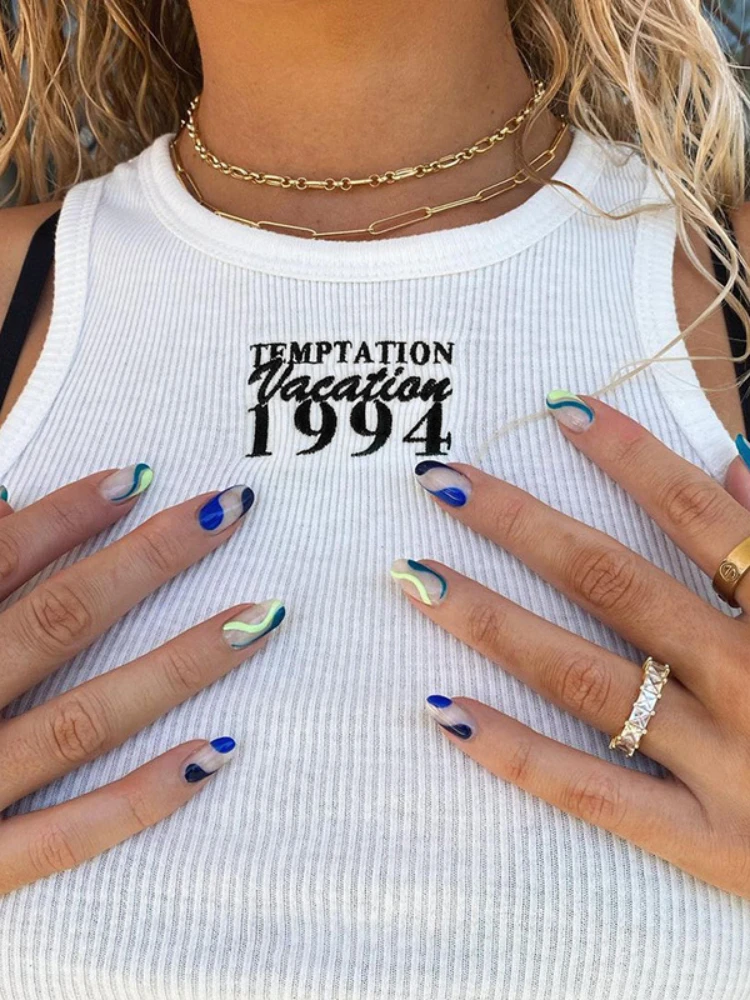 Vintage Printed Crop Tops Y2k Sexy Off Shoulder Tanks Tops Women No Sleeve Slim Basic Streetwear Cropped Tee Summer 2022 Fashion
Vintage Printed Crop Tops Y2k Sexy Off Shoulder Tanks Tops Women No Sleeve Slim Basic Streetwear Cropped Tee Summer 2022 Fashion