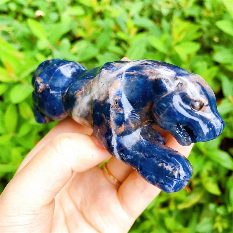 Синий содалитовый гепард, статуэтка