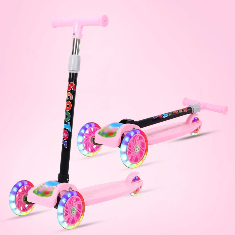 Children's scooter 2-8 years old three-wheel flash wheel scooter Folding swing walker children's balance exercise
Children's scooter 2-8 years old three-wheel flash wheel scooter Folding swing walker children's balance exercise