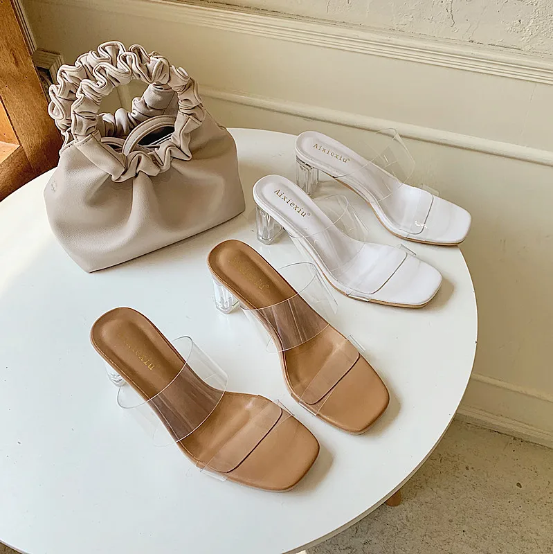 Shoes Ladies' Slippers Med Luxury Slides Square heel Transparent Heel Peep Toe Slipers Women Low Jelly Flip Flops Designer Block
Shoes Ladies' Slippers Med Luxury Slides Square heel Transparent Heel Peep Toe Slipers Women Low Jelly Flip Flops Designer Block