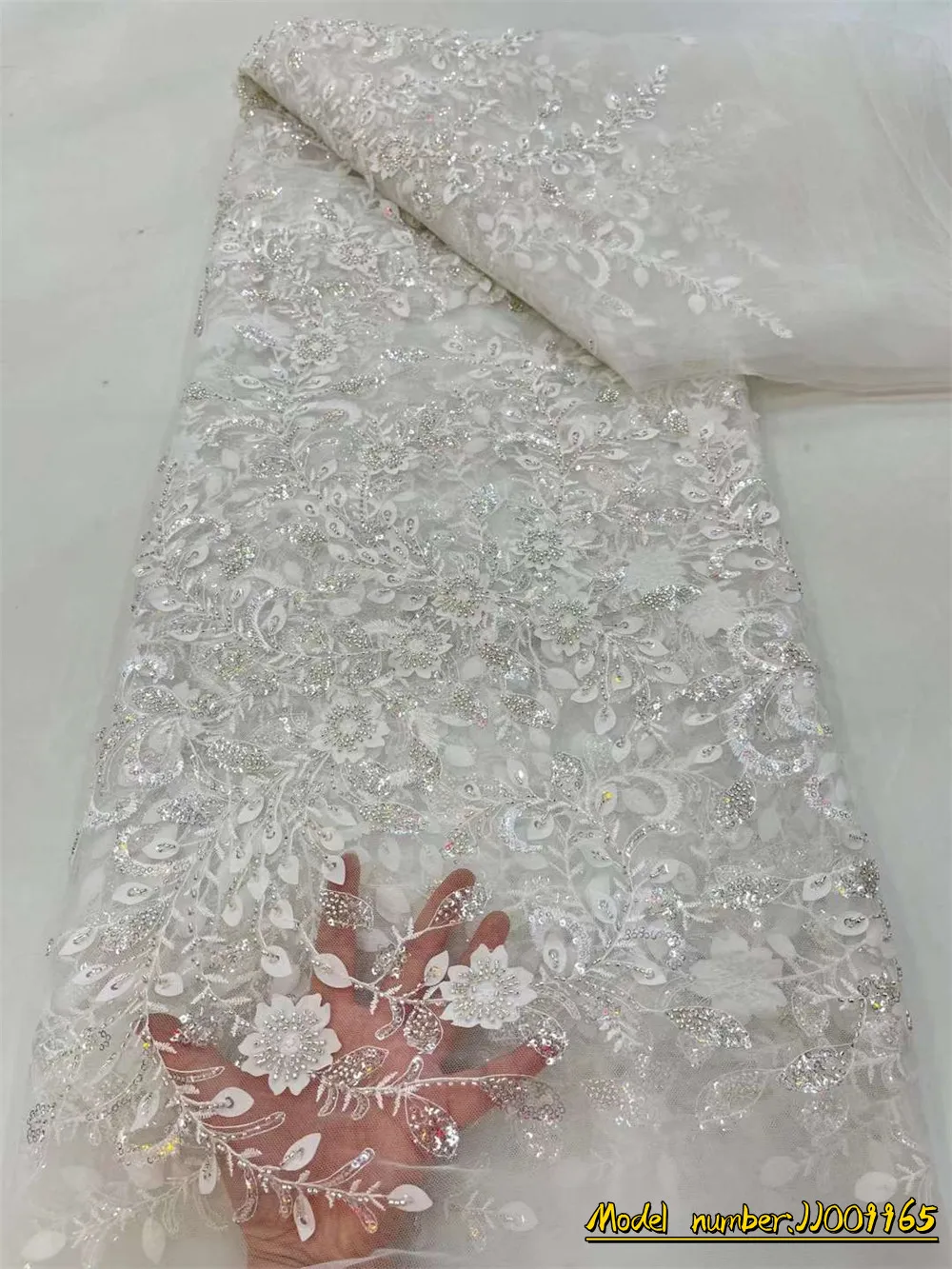Latest Gorgeous White African Handmade Beads Laces Fabrics Luxury Nigerian Sequins Mesh Lace Fabric For Party Dress JJ0099
Latest Gorgeous White African Handmade Beads Laces Fabrics Luxury Nigerian Sequins Mesh Lace Fabric For Party Dress JJ0099