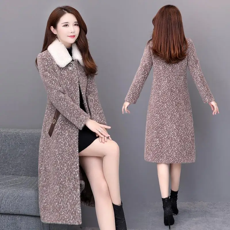 Women Lmitation Mink Velvet Slim Coat Autumn 2021 New Female Korean High-end Fashion Thin Long Lmitation Gold Mink Button Coat
Women Lmitation Mink Velvet Slim Coat Autumn 2021 New Female Korean High-end Fashion Thin Long Lmitation Gold Mink Button Coat