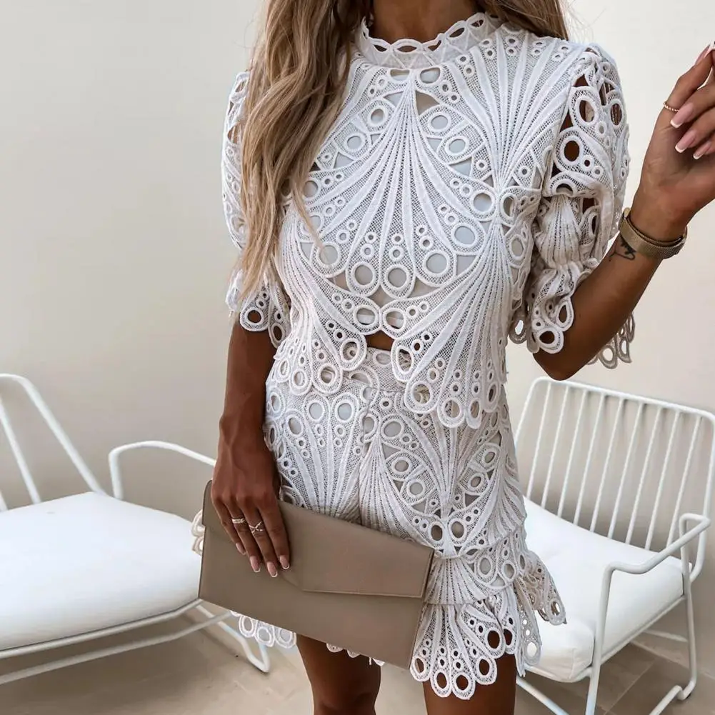Stylish Top Shorts Suit zipper Patchwork Flare Sleeves Ladies Suit Ruffle Design T-shirt Shorts Set for Party
Stylish Top Shorts Suit zipper Patchwork Flare Sleeves Ladies Suit Ruffle Design T-shirt Shorts Set for Party
