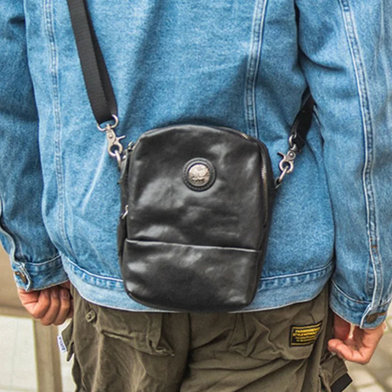 AETOO New men's bag single shoulder bag crossbody bag head layer cowhide retro men's bag leather casual backpack
AETOO New men's bag single shoulder bag crossbody bag head layer cowhide retro men's bag leather casual backpack