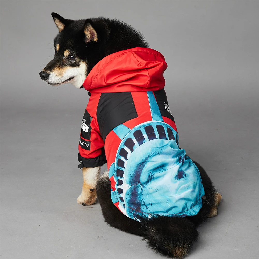 Designer Dog Clothes Waterproof Raincoat For Dogs Fashion Print Retro Dog Jacket Puppy Clothing Hoodies Coat 2021 New Autumn
Designer Dog Clothes Waterproof Raincoat For Dogs Fashion Print Retro Dog Jacket Puppy Clothing Hoodies Coat 2021 New Autumn