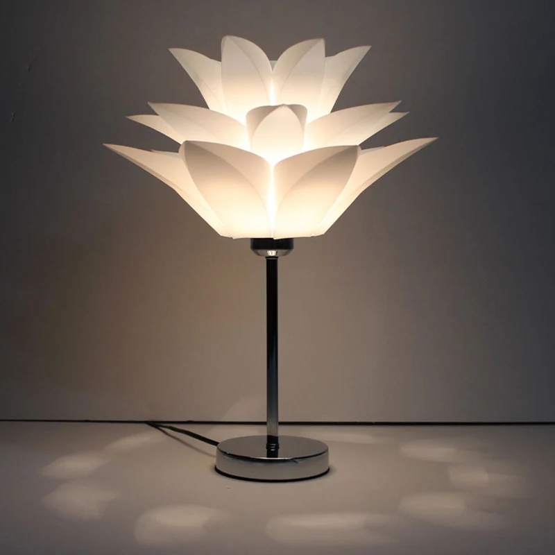 Creative Lotus Table Lamp for Bedroom Bedside Desk Night Stand Lighting Fixture Nordic Home Loft Deco Restaurant Light Luminaire
Creative Lotus Table Lamp for Bedroom Bedside Desk Night Stand Lighting Fixture Nordic Home Loft Deco Restaurant Light Luminaire