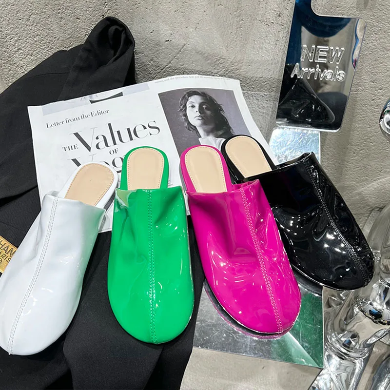 2022 New Brand Women Purple Slipper Fashion Round Toe Flat Heel Slip On Ladies Mules Shoes Patent Leather Casual Slides Sanda
2022 New Brand Women Purple Slipper Fashion Round Toe Flat Heel Slip On Ladies Mules Shoes Patent Leather Casual Slides Sanda