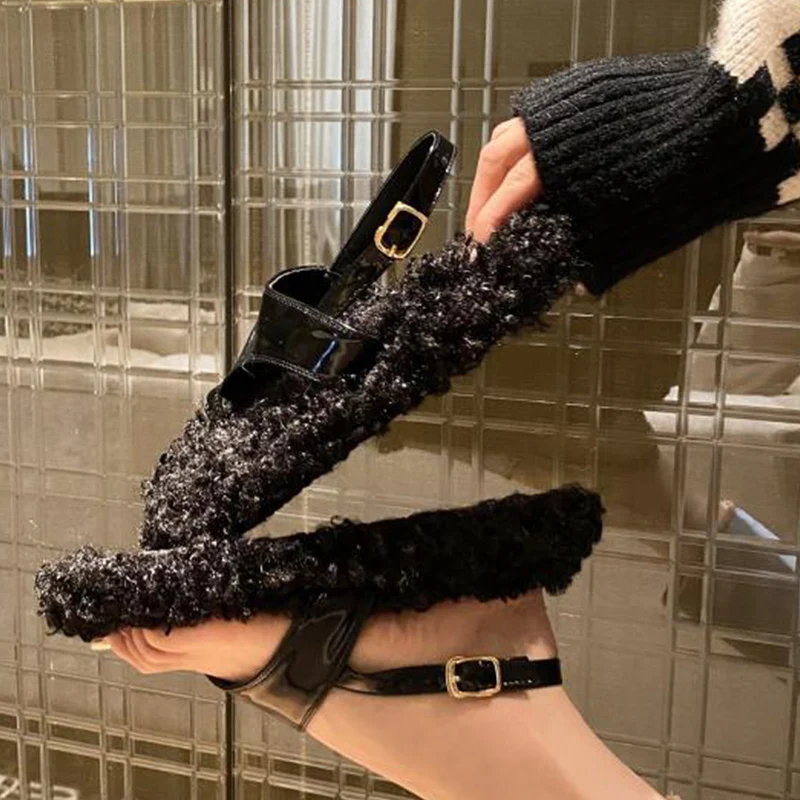Flats Autumn Fashion Furry Womens Sandals For 2022 Female Luxury Brand Leopard For Ladies Designer Casual Shoes Slippers
Flats Autumn Fashion Furry Womens Sandals For 2022 Female Luxury Brand Leopard For Ladies Designer Casual Shoes Slippers