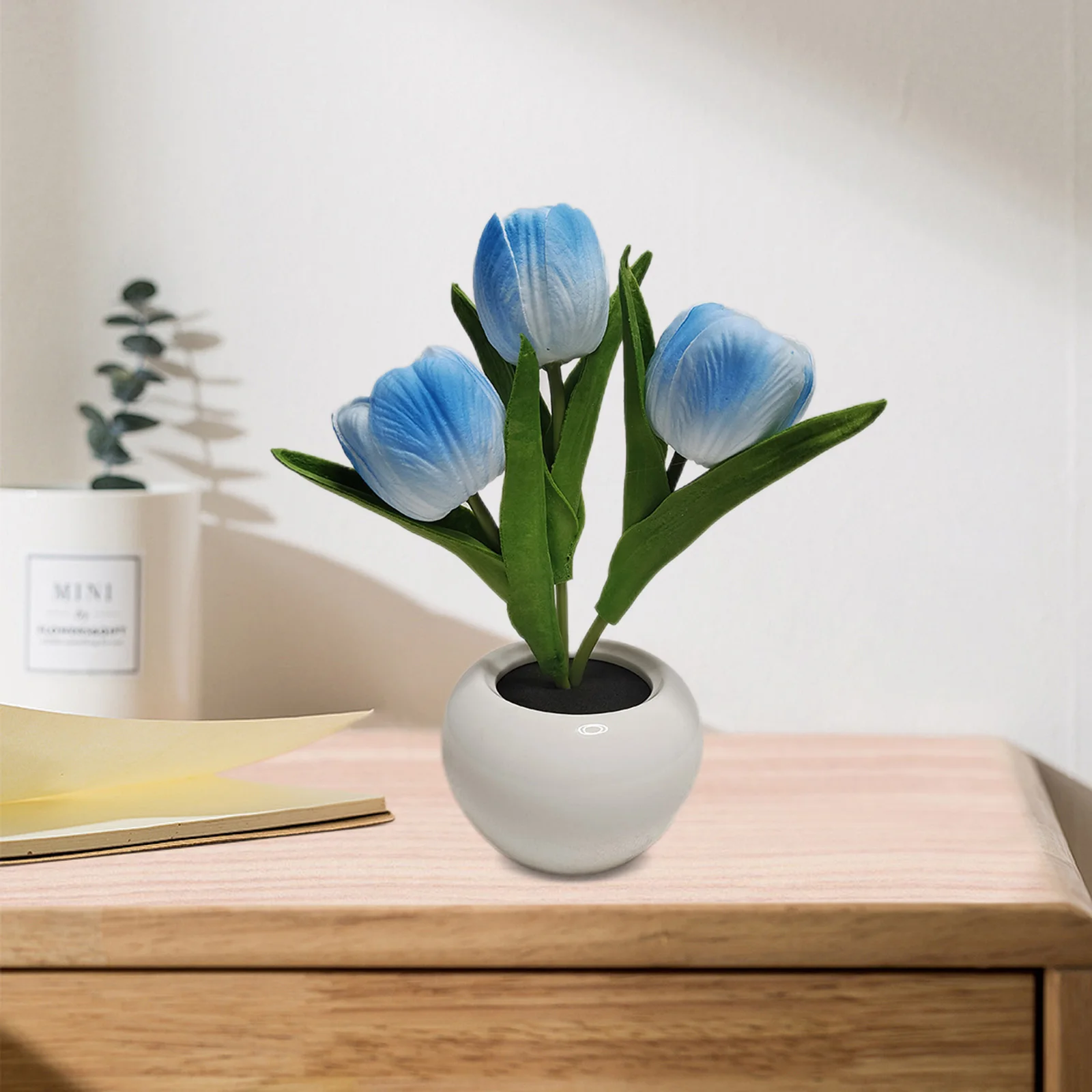 LED Mini Desk Lamp Desktop Ornament Romantic Bedside Atmosphere Lamps Simulation Tulip Nightlights for Household
LED Mini Desk Lamp Desktop Ornament Romantic Bedside Atmosphere Lamps Simulation Tulip Nightlights for Household