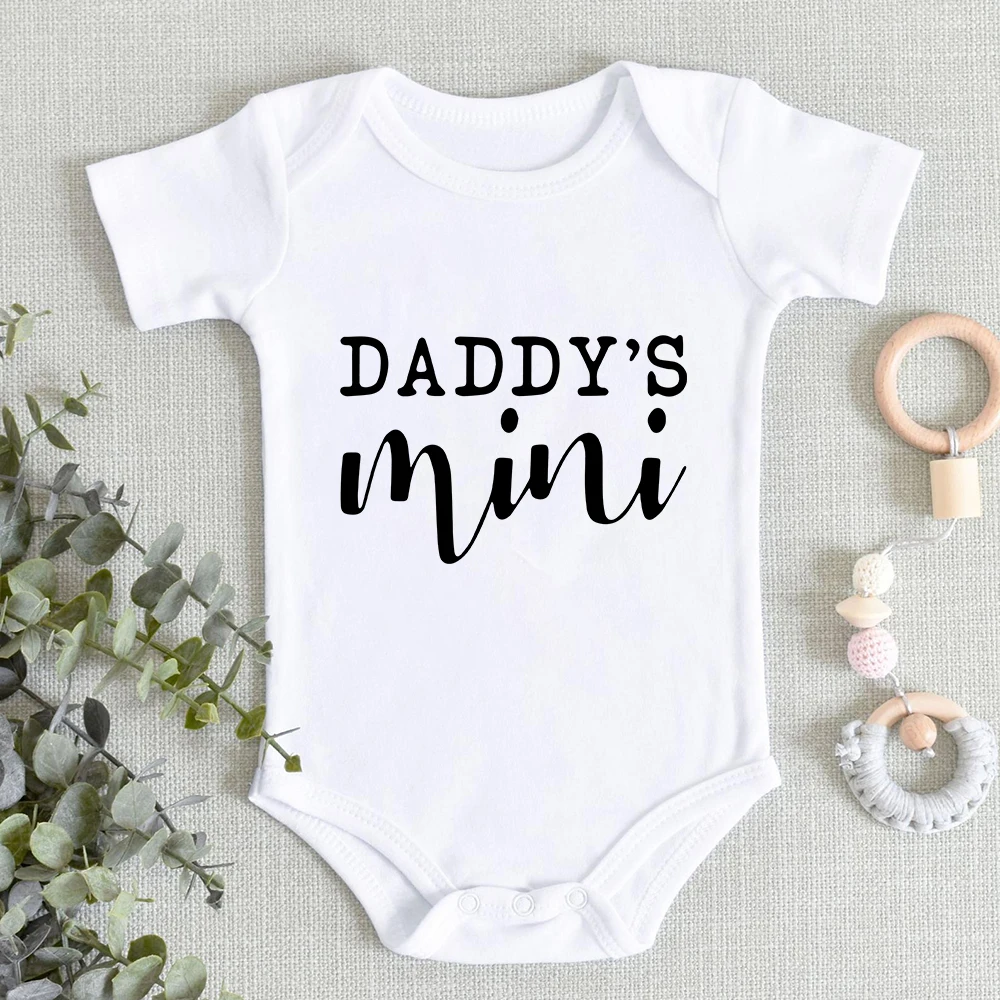 Daddy's Mini Baby Boy Bodysuits Fashion Funny 2023 Newborn Clothes Oversize Infant Onesie Summer Toddler Jumpsuits Fast Delivery
Daddy's Mini Baby Boy Bodysuits Fashion Funny 2023 Newborn Clothes Oversize Infant Onesie Summer Toddler Jumpsuits Fast Delivery