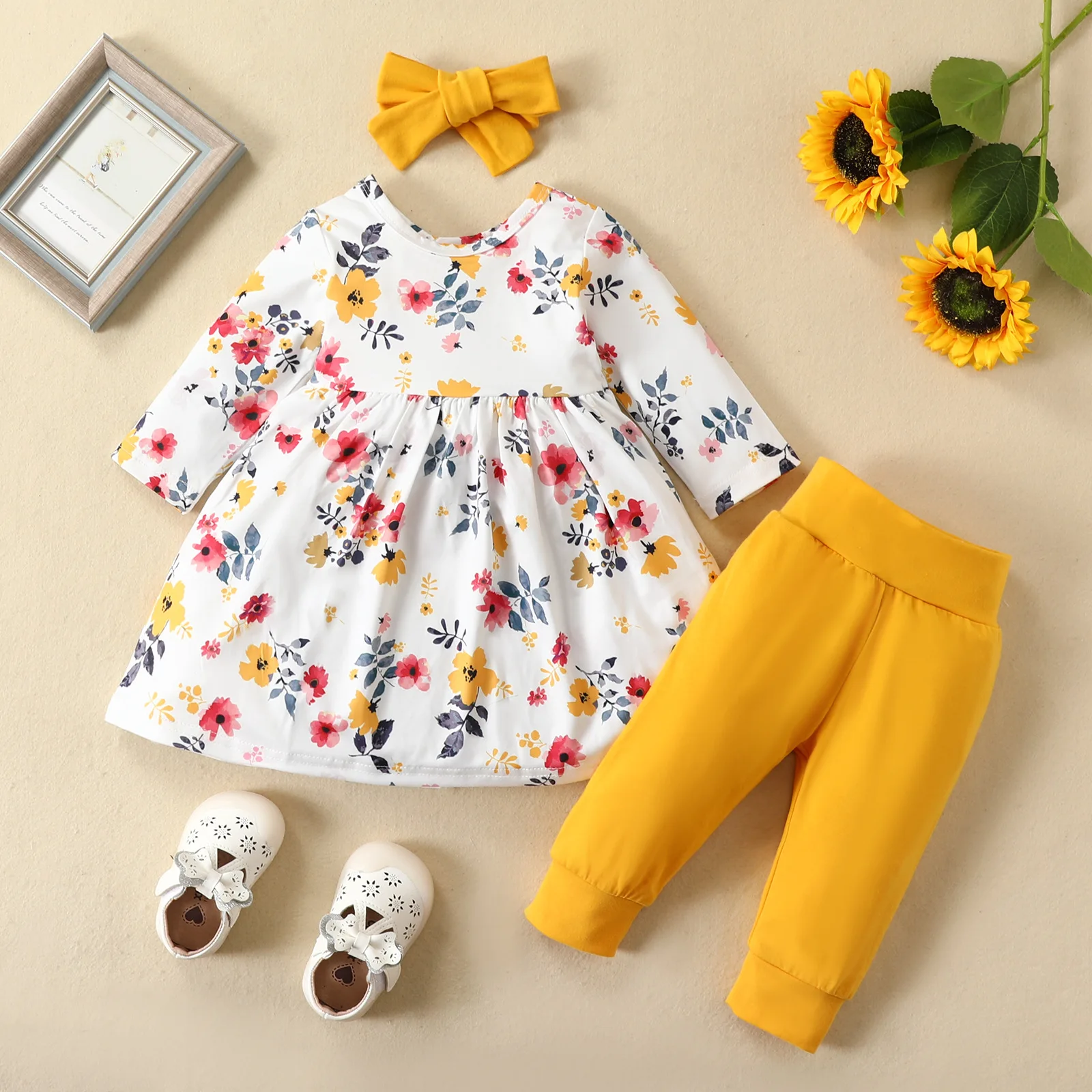 Baby Girl Clothes Infant Spring Autumn 3Pcs Set Cotton Printed Long Sleeve Top Pants Headband Clothes Baby Girls Clothing Suit
Baby Girl Clothes Infant Spring Autumn 3Pcs Set Cotton Printed Long Sleeve Top Pants Headband Clothes Baby Girls Clothing Suit