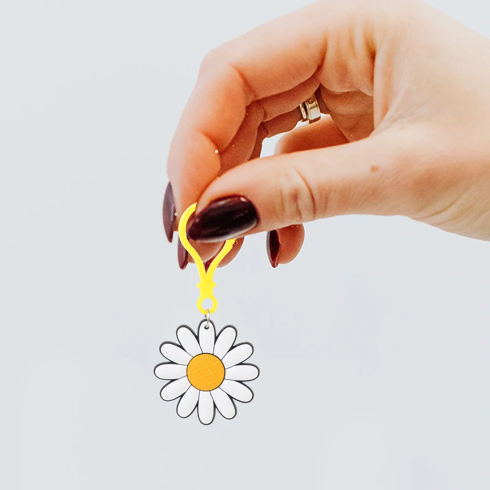 Keychain Decoration Backpack Pendant Purse Cute Keychains Daisy Party Favors Flower Wallet
Keychain Decoration Backpack Pendant Purse Cute Keychains Daisy Party Favors Flower Wallet