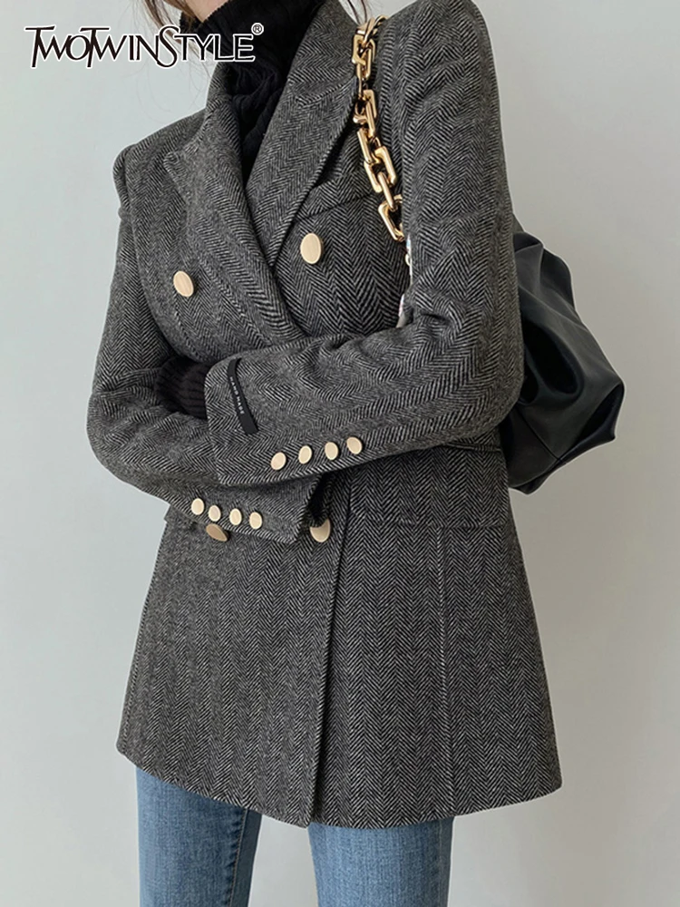 TWOTWINSTYLE Straight Blazers Female Notched Collar Long Sleeve Double Breasted Solid Loose Coats For Women Fashion Autumn Style
TWOTWINSTYLE Straight Blazers Female Notched Collar Long Sleeve Double Breasted Solid Loose Coats For Women Fashion Autumn Style