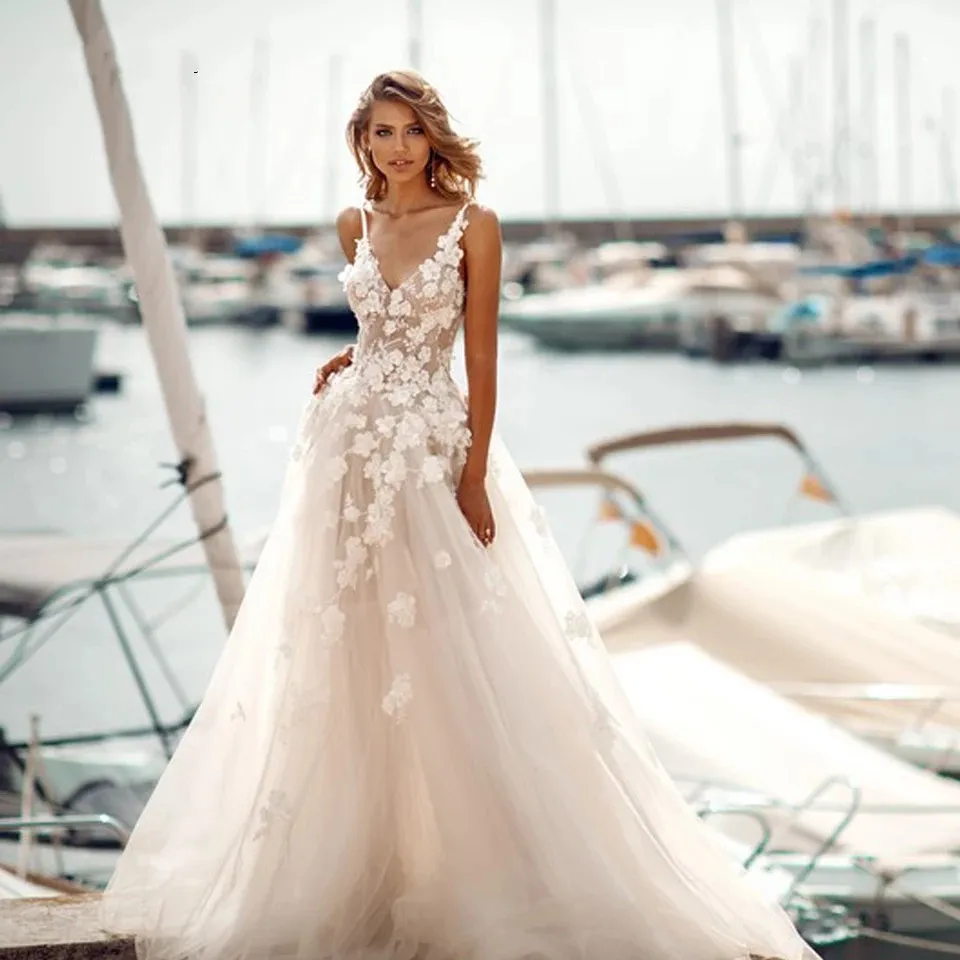 A-Line V-Neck Wedding Dresses Backless Sleeveless Lace Appliqque Chic Bohemian Sweep Train Custom Made Civil Robe De Mariee
A-Line V-Neck Wedding Dresses Backless Sleeveless Lace Appliqque Chic Bohemian Sweep Train Custom Made Civil Robe De Mariee