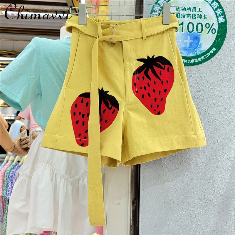 Women's Fashion Trendy High Waist Casual Denim Shorts 2022 Summer Ladies New Korean Style Ins Loose Slimming Printed Short Pants
Women's Fashion Trendy High Waist Casual Denim Shorts 2022 Summer Ladies New Korean Style Ins Loose Slimming Printed Short Pants