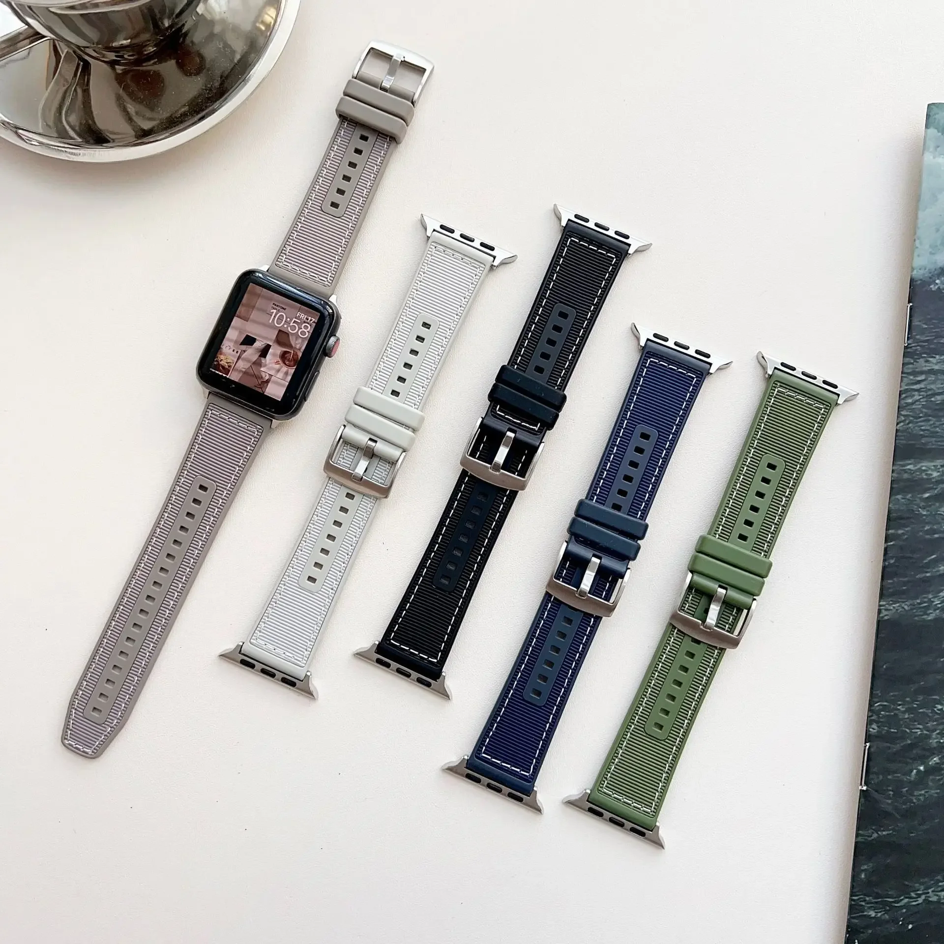 Ремешок нейлоновый силиконовый для Apple Watch 5 6 7 8 9, модный тонкий браслет для iWatch 38 40 41 42 44 45 49 мм
Ремешок нейлоновый силиконовый для Apple Watch 5 6 7 8 9, модный тонкий браслет для iWatch 38 40 41 42 44 45 49 мм