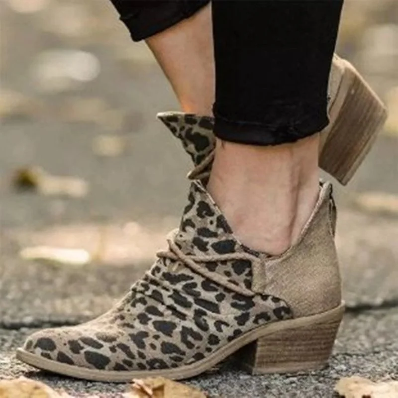 Autumn Popular Leopard Print Canvas Shallow Ankle Boots Comfortable Ladies Zipper Mid Heel Shoes Pointed Toe Ladies High Heels
Autumn Popular Leopard Print Canvas Shallow Ankle Boots Comfortable Ladies Zipper Mid Heel Shoes Pointed Toe Ladies High Heels