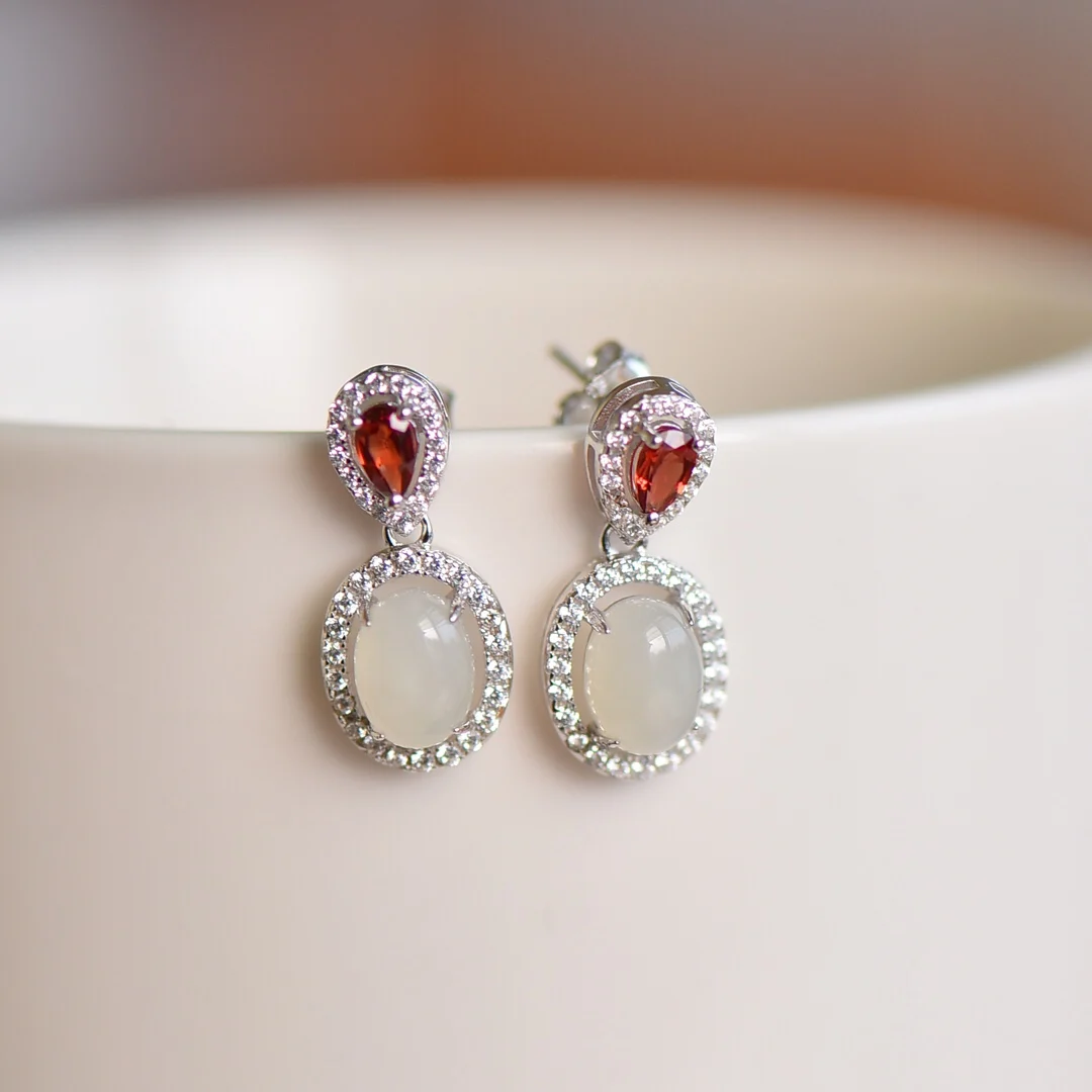 2067# Sweet Lady Women Roud HETIAN White Jade S925 Pure Silver Natural Nephrite Cheongsam Earrings 
2067# Sweet Lady Women Roud HETIAN White Jade S925 Pure Silver Natural Nephrite Cheongsam Earrings