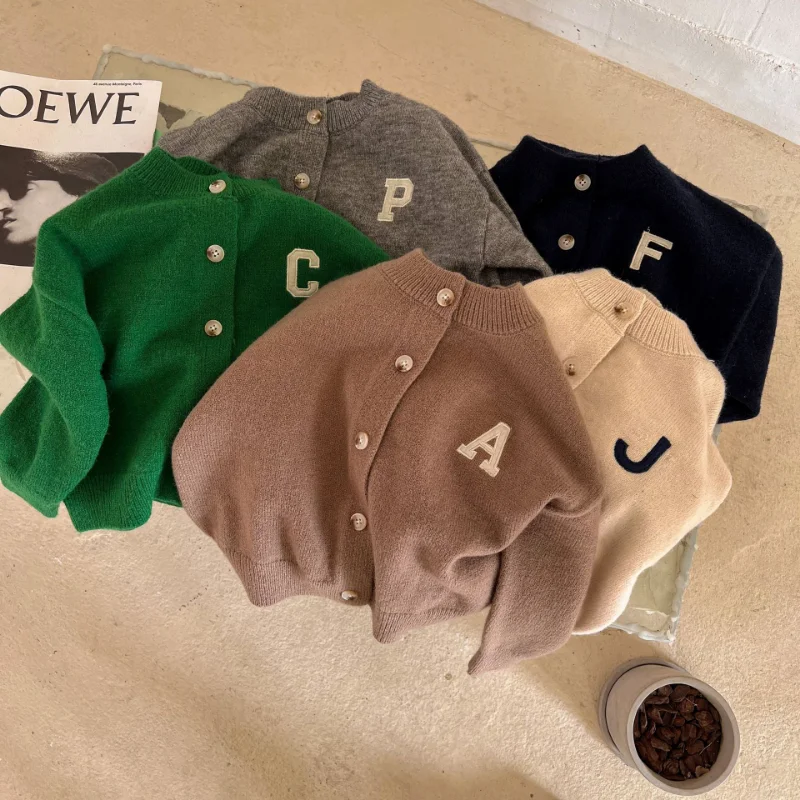 2022 Autumn Korean New Boys and Girls Casual Style Alphabet Wool Cardigan Children's Sweater Baby Sweater Jacket Fashion Letters
2022 Autumn Korean New Boys and Girls Casual Style Alphabet Wool Cardigan Children's Sweater Baby Sweater Jacket Fashion Letters