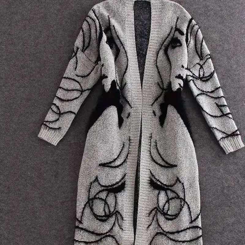 Women's Sweater Korean Version Autumn And Winter Abstract Pattern Loose Bat Sleeve Thick Sweater Cardigan Women's Mid-Length Kni
Women's Sweater Korean Version Autumn And Winter Abstract Pattern Loose Bat Sleeve Thick Sweater Cardigan Women's Mid-Length Kni