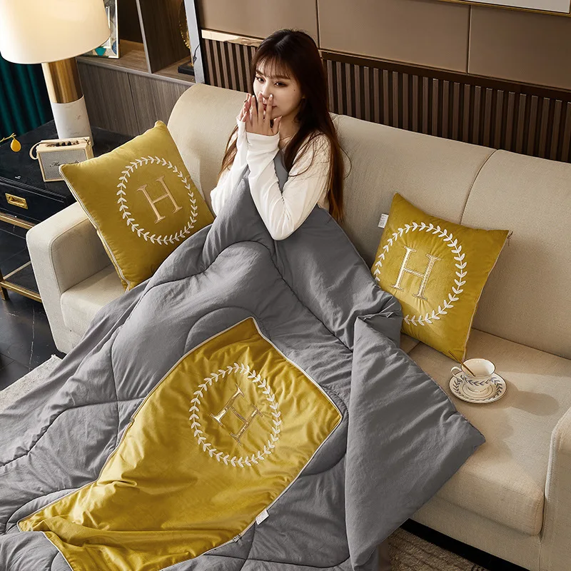 2 in 1 Cushion Blanket Summer Air Quilted Dutch Velvet Foldable Throw Pillow Living Room Bedroom Home Decor Soft Wearable
2 in 1 Cushion Blanket Summer Air Quilted Dutch Velvet Foldable Throw Pillow Living Room Bedroom Home Decor Soft Wearable