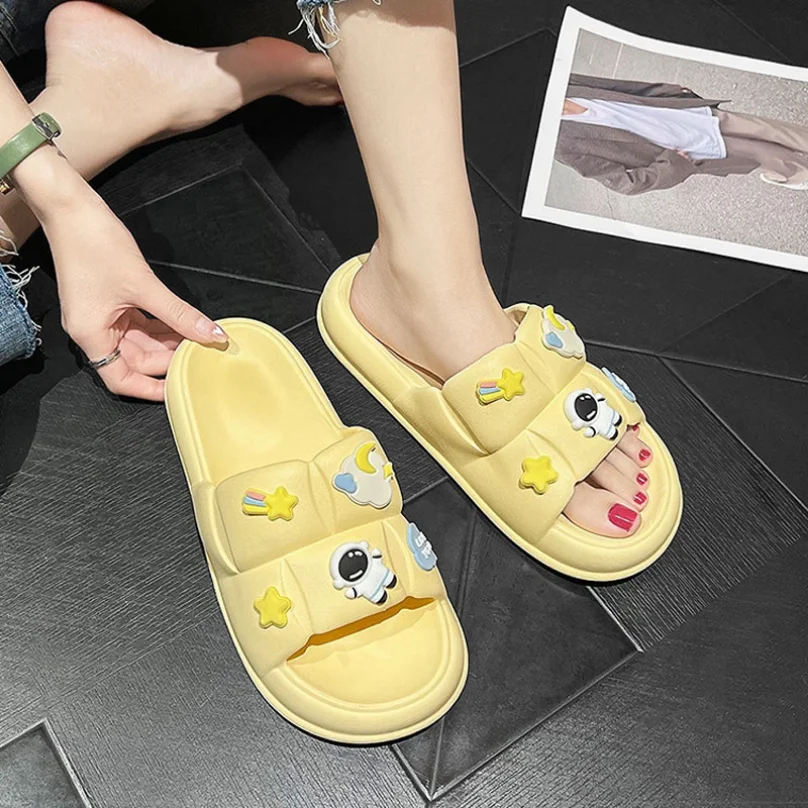 House cute Slipper Cloud Woman Summer Sandal Flip Flops Beach Non Slip Soft Sole Home Flat Shoes Ladies cartoon Female Slide
House cute Slipper Cloud Woman Summer Sandal Flip Flops Beach Non Slip Soft Sole Home Flat Shoes Ladies cartoon Female Slide