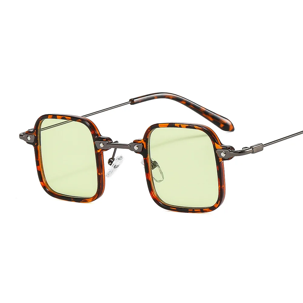 New Small Square Sunglasses Men Women Retro Steam Punk Shades Gradient Glasses Clear Ocean Lens Vintage Driving Eyewear UV400
New Small Square Sunglasses Men Women Retro Steam Punk Shades Gradient Glasses Clear Ocean Lens Vintage Driving Eyewear UV400