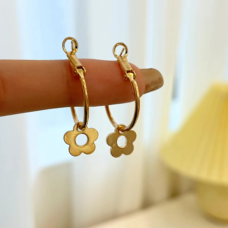 S925 needle Sweet Jewelry Cute Design Flower Earrings Personality Popular Geometric Earrings For Girl Lady Gifts Fashion Earring
S925 needle Sweet Jewelry Cute Design Flower Earrings Personality Popular Geometric Earrings For Girl Lady Gifts Fashion Earring