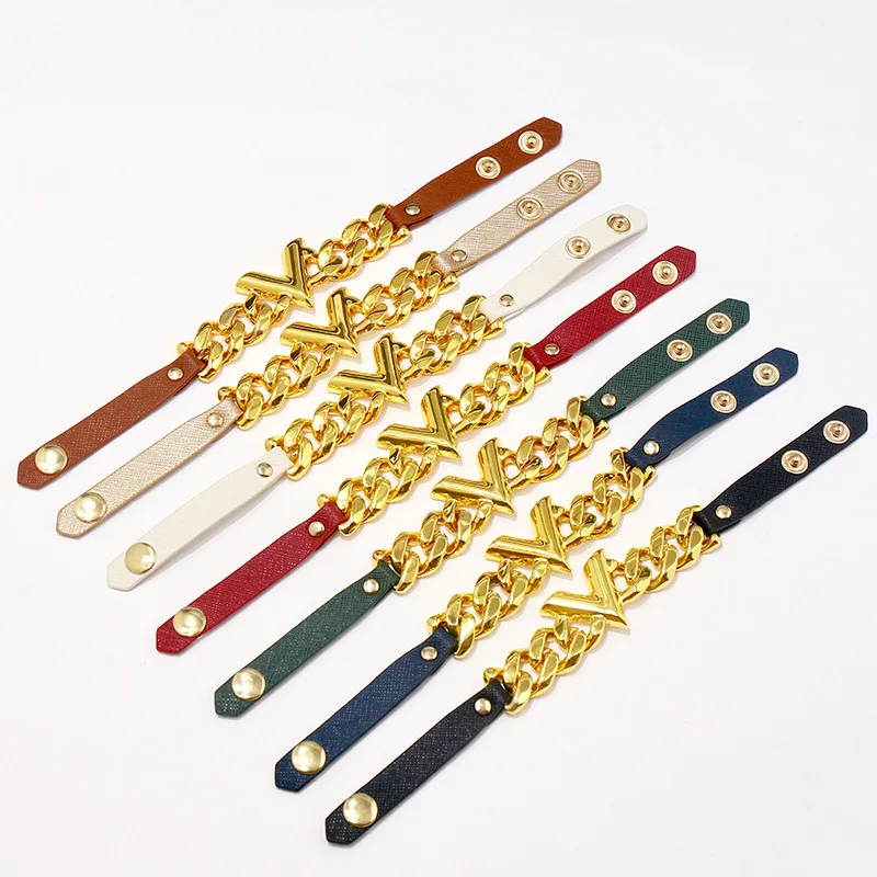 Fashion Couple Punk Hip Hop Bracelet Retro Smooth V-Shaped Thick Chain Plain PU Women's Handband Bracelet Jewelry
Fashion Couple Punk Hip Hop Bracelet Retro Smooth V-Shaped Thick Chain Plain PU Women's Handband Bracelet Jewelry