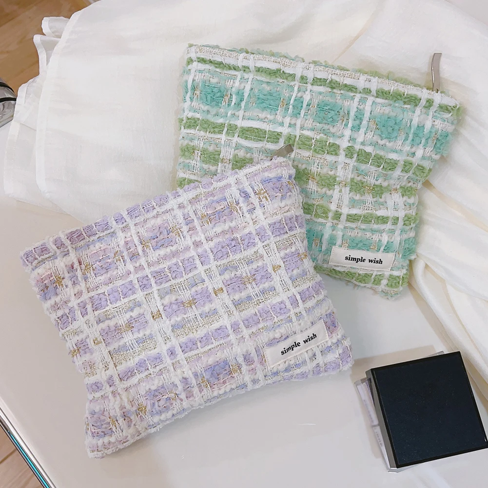 New Plaid Mini Cosmetic Bag Canvas Coin Purse Money Wallet Portable Women Small Pouch Makeup Organizer Case Lipstick Storage Bag
New Plaid Mini Cosmetic Bag Canvas Coin Purse Money Wallet Portable Women Small Pouch Makeup Organizer Case Lipstick Storage Bag