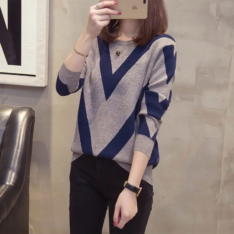 2022 Women Autumn Winter New Round Neck Sweater Tops Female Loose Knitted Pullover Tops Ladies Thicken Patchwork Jumpers X52
2022 Women Autumn Winter New Round Neck Sweater Tops Female Loose Knitted Pullover Tops Ladies Thicken Patchwork Jumpers X52