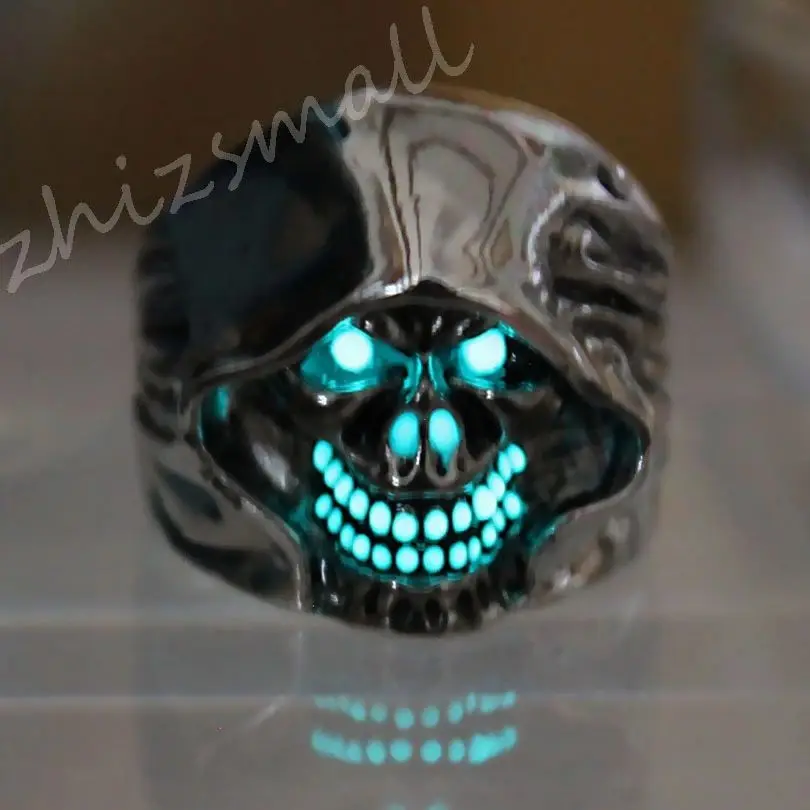 Luminous Skull Rings for Motorcycle Party Glowing In Dark Adjustable Finger Ring Men Women Goth Punk Jewelry Accessories
Luminous Skull Rings for Motorcycle Party Glowing In Dark Adjustable Finger Ring Men Women Goth Punk Jewelry Accessories