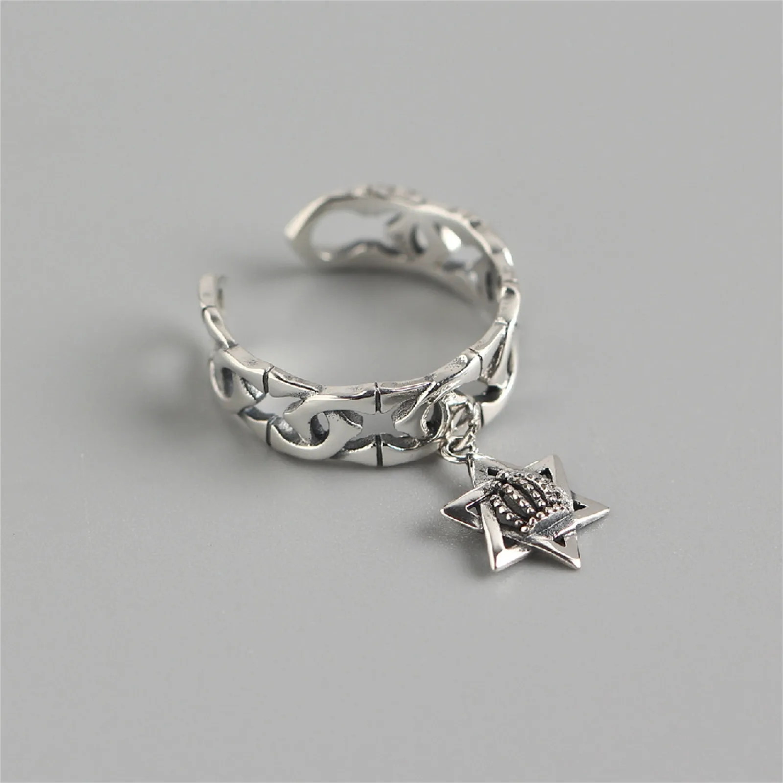 Кольцо Magen David со звездой и короной из серебра 925 пробы для женщин и мужчин, милые Модные Винтажные Ювелирные украшения в виде еврейского иуда...
Кольцо Magen David со звездой и короной из серебра 925 пробы для женщин и мужчин, милые Модные Винтажные Ювелирные украшения в виде еврейского иуда...